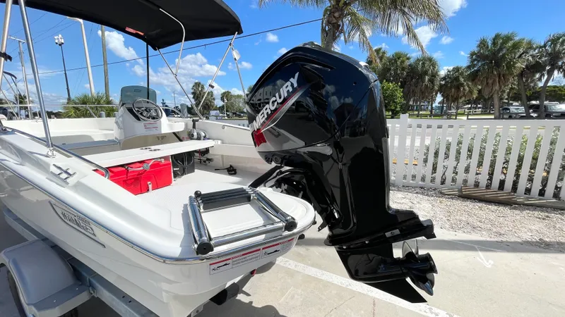 Slide: The Image of Boston Whaler 160 Super Sport 2026 - 11
