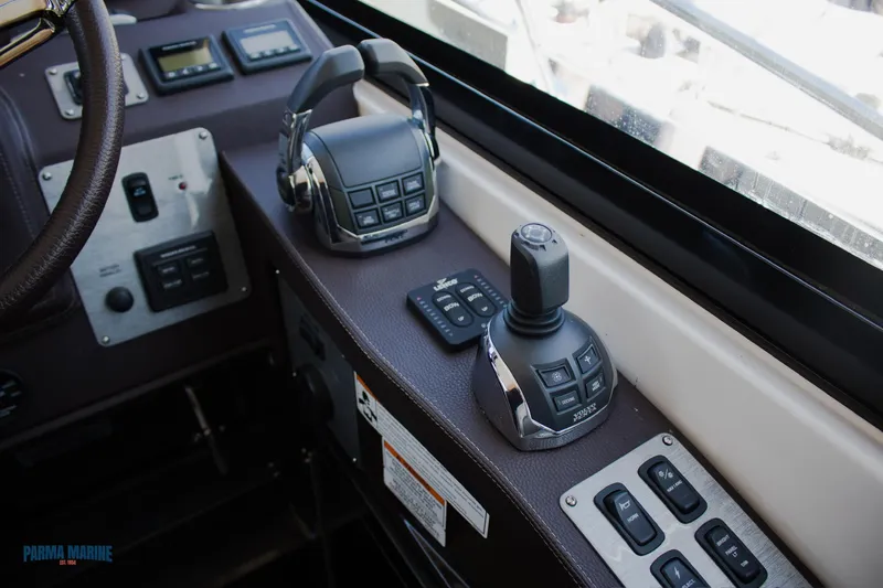 Slide: The Image of Volvo Penta IPS Controls  - 38