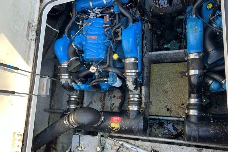 Slide: The Image of Silverton 35 Engines - 16