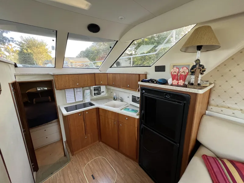 Slide: The Image of Silverton 35 Galley - 5