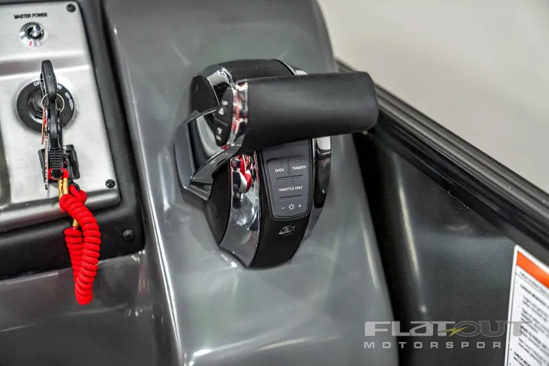 Slide: The Image of 2023 South Bay 523 RS 3.0 Plus Arch 400HP throttle control and ignition switch. - 27