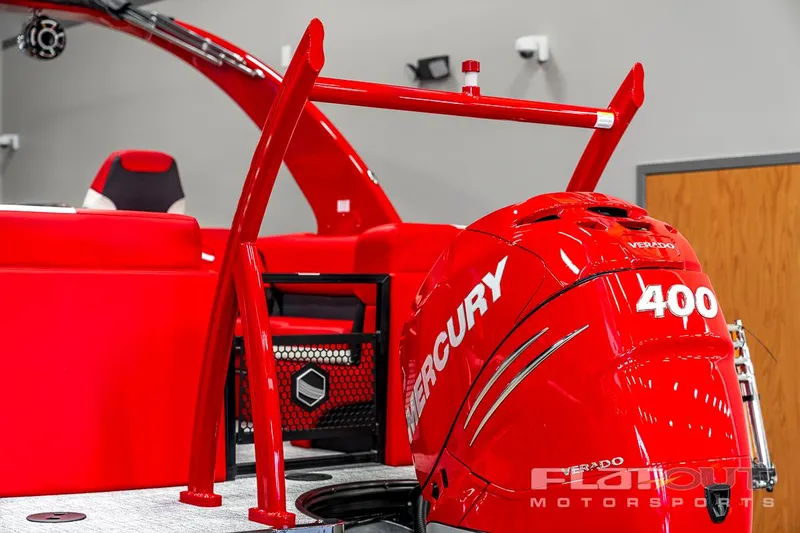 Slide: The Image of 2023 South Bay 523 RS 3.0 Plus Arch 400HP with red Mercury engine. - 7