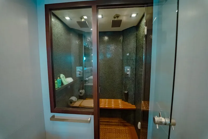 Slide: The Image of Mangusta 92 2007 - 39