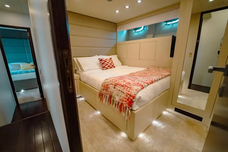 Slide: The Image of Mangusta 92 2007 - 44