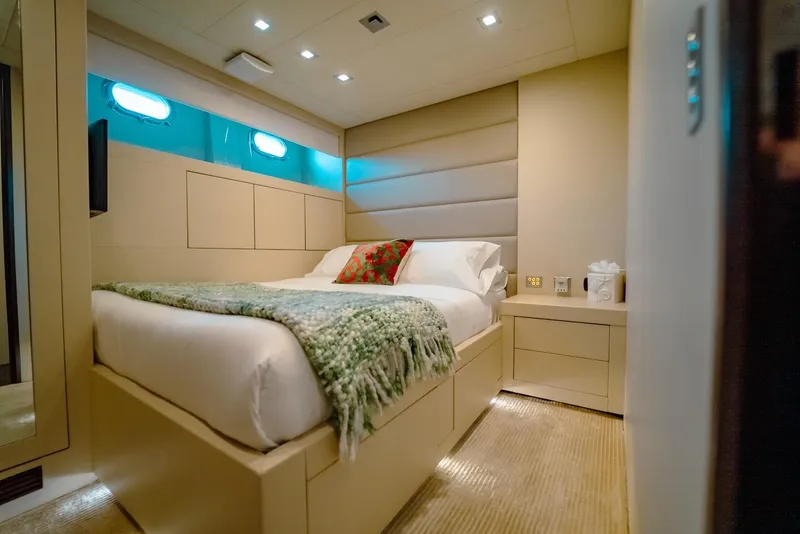 Slide: The Image of Mangusta 92 2007 - 45