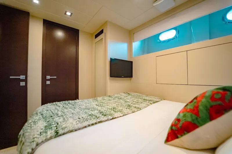 Slide: The Image of Mangusta 92 2007 - 47