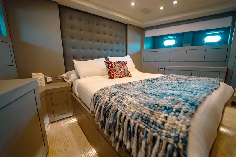 Slide: The Image of Mangusta 92 2007 - 49