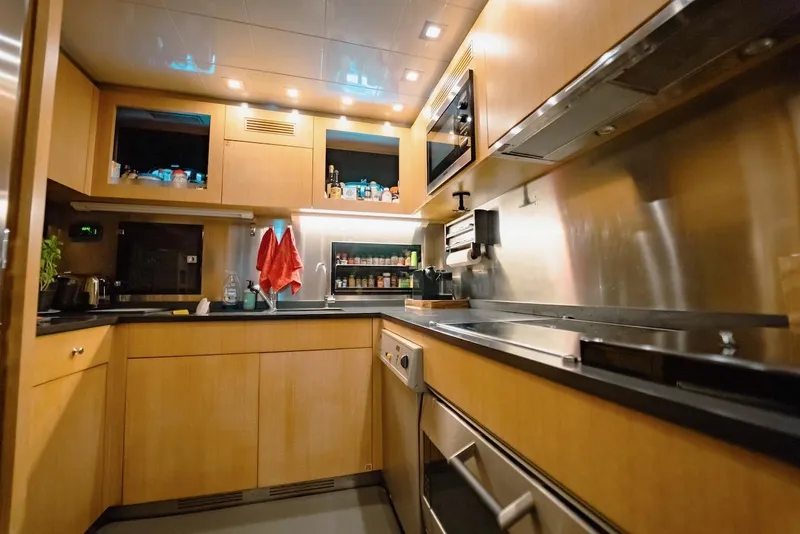 Slide: The Image of Mangusta 92 2007 - 56