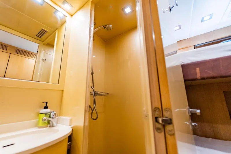 Slide: The Image of Mangusta 92 2007 - 64