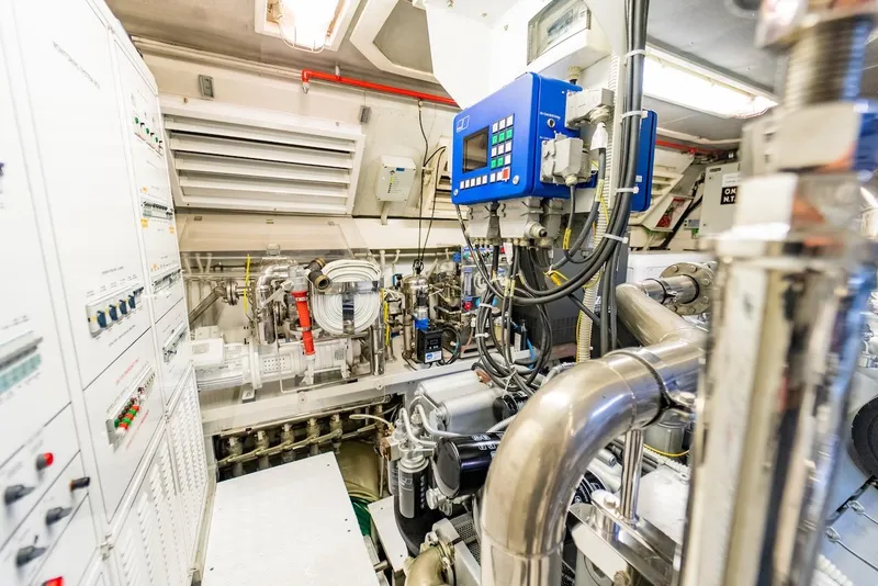 Slide: The Image of Mangusta 92 2007 - 93