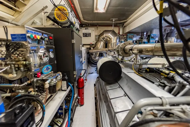 Slide: The Image of Mangusta 92 2007 - 94