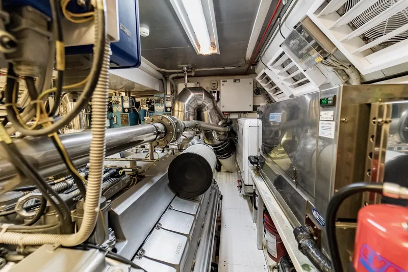 Slide: The Image of Mangusta 92 2007 - 96