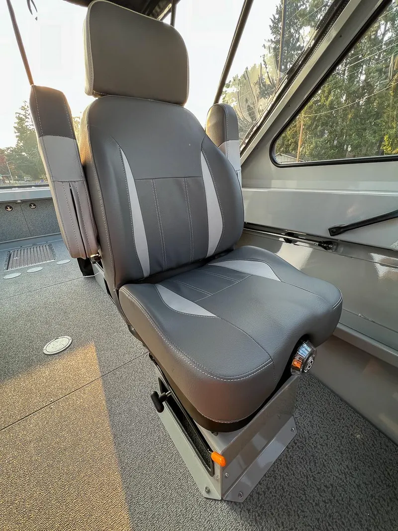 Slide: The Image of Hewescraft 210 Sea Runner ET 2025 - 10