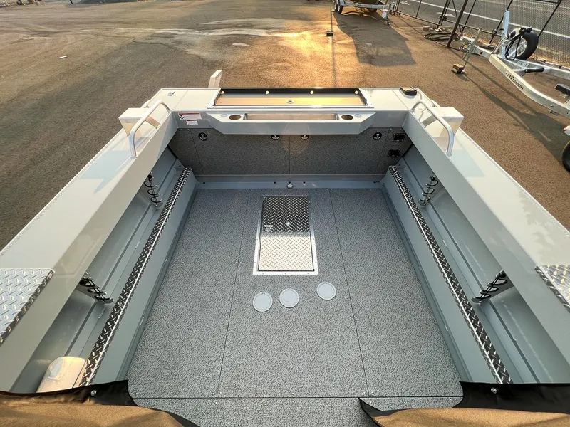 Slide: The Image of Hewescraft 210 Sea Runner ET 2025 - 13