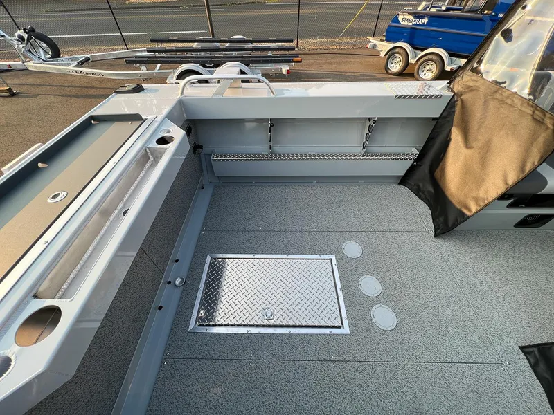 Slide: The Image of Hewescraft 210 Sea Runner ET 2025 - 14