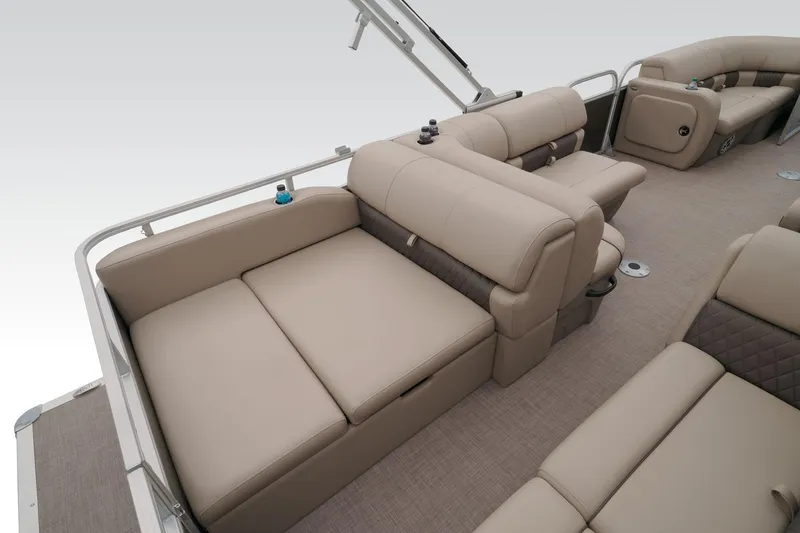 Slide: The Image of Sun Tracker Party Barge 22 RF DLX 2023 - 45