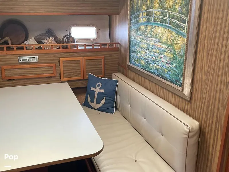 Slide: The Image of 1976 Viking 43 Double Cabin Motoryacht for sale in Portage, IN - 29