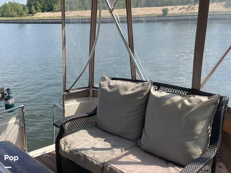 Slide: The Image of 1976 Viking 43 Double Cabin Motoryacht for sale in Portage, IN - 37