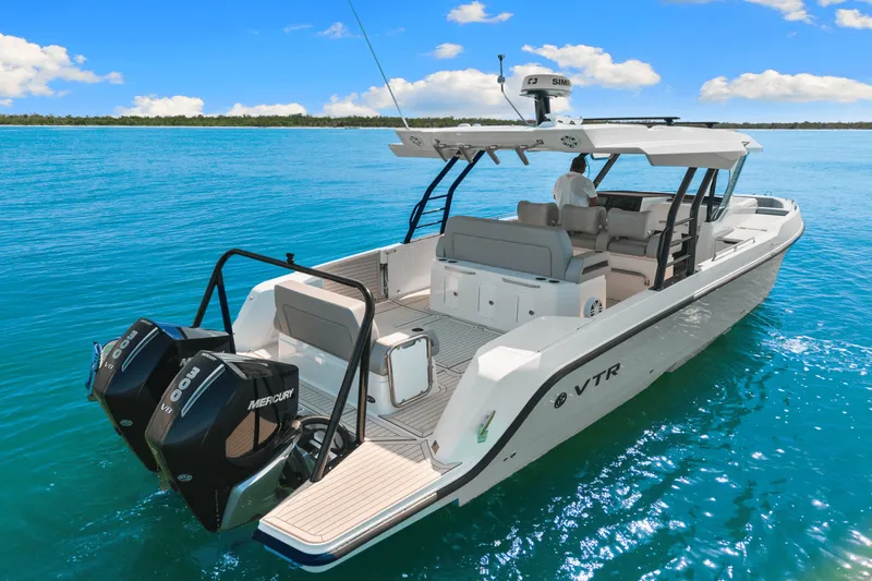 Slide: The Image of Cruisers Yachts 38 VTR 2026 - 10