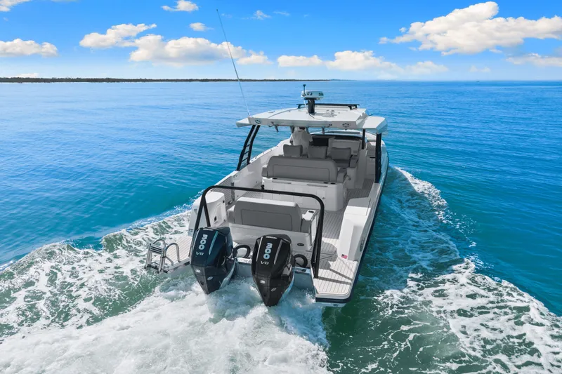 Slide: The Image of Cruisers Yachts 38 VTR 2026 - 15