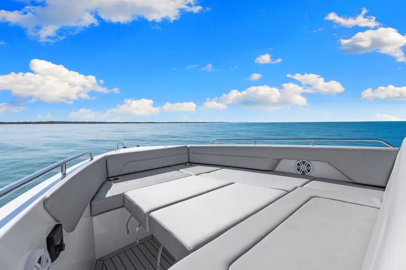 Slide: The Image of Cruisers Yachts 38 VTR 2026 - 18