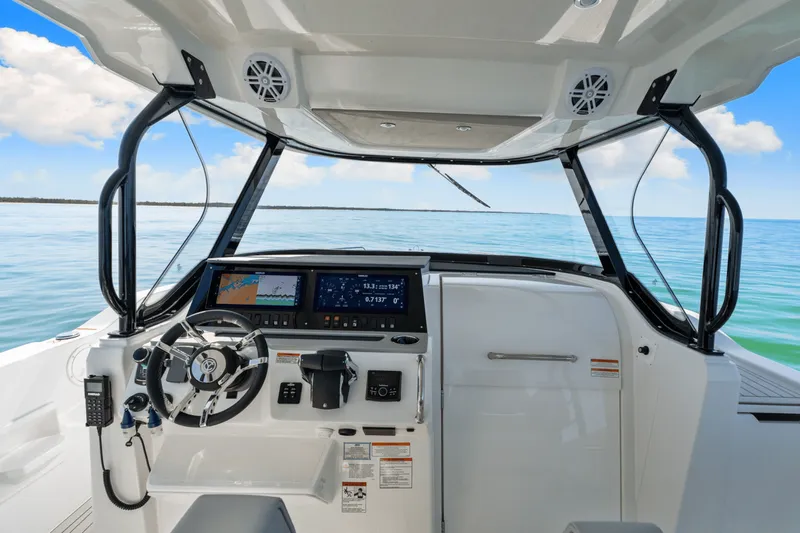 Slide: The Image of Cruisers Yachts 38 VTR 2026 - 27