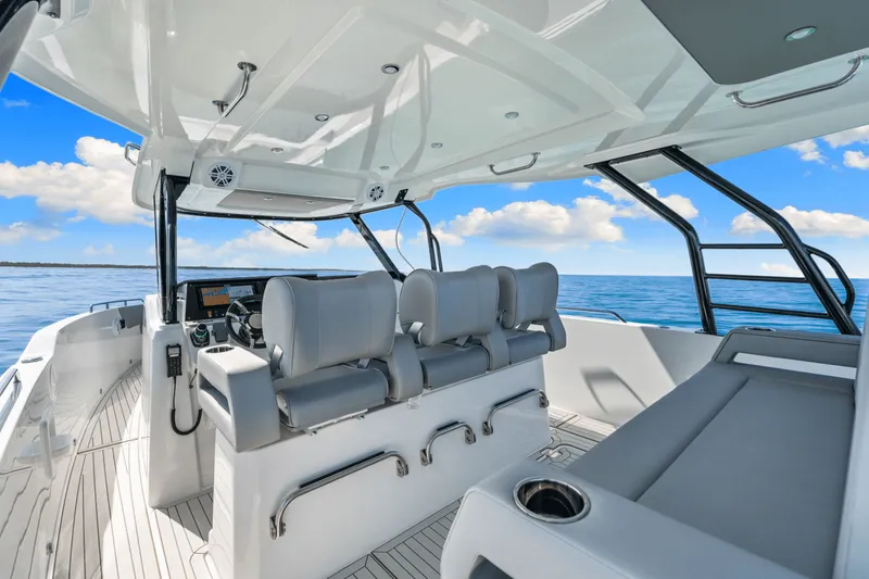 Slide: The Image of Cruisers Yachts 38 VTR 2026 - 36