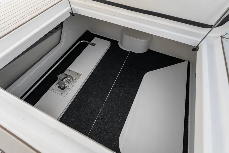 Slide: The Image of Cruisers Yachts 38 VTR 2026 - 44