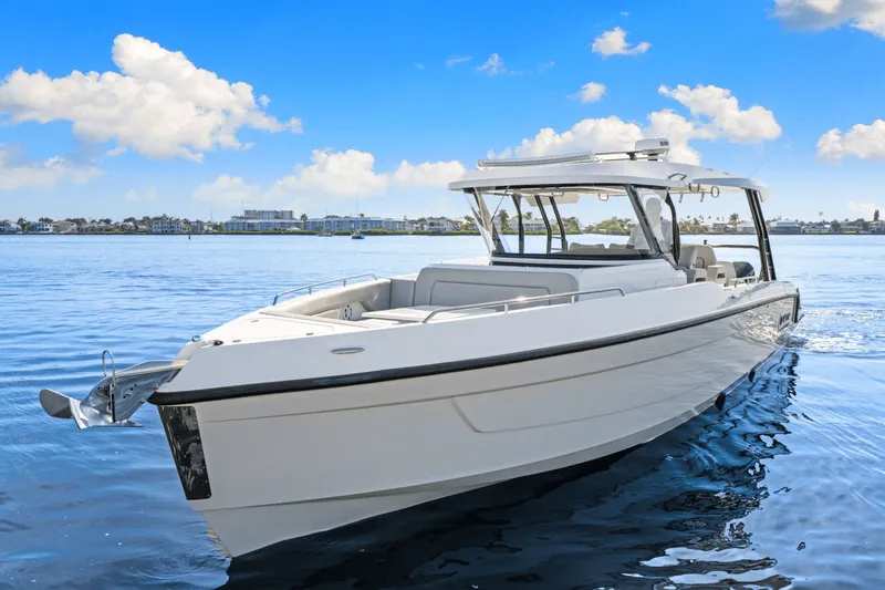 Slide: The Image of Cruisers Yachts 38 VTR 2026 - 5