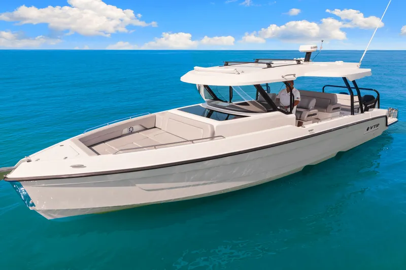 Slide: The Image of Cruisers Yachts 38 VTR 2026 - 7