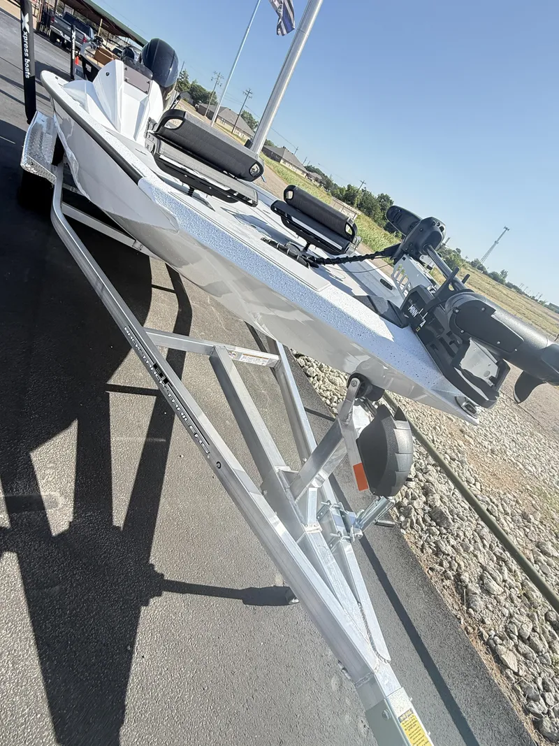 Slide: The Image of Xpress H20 CRAPPIE 2026 - 21