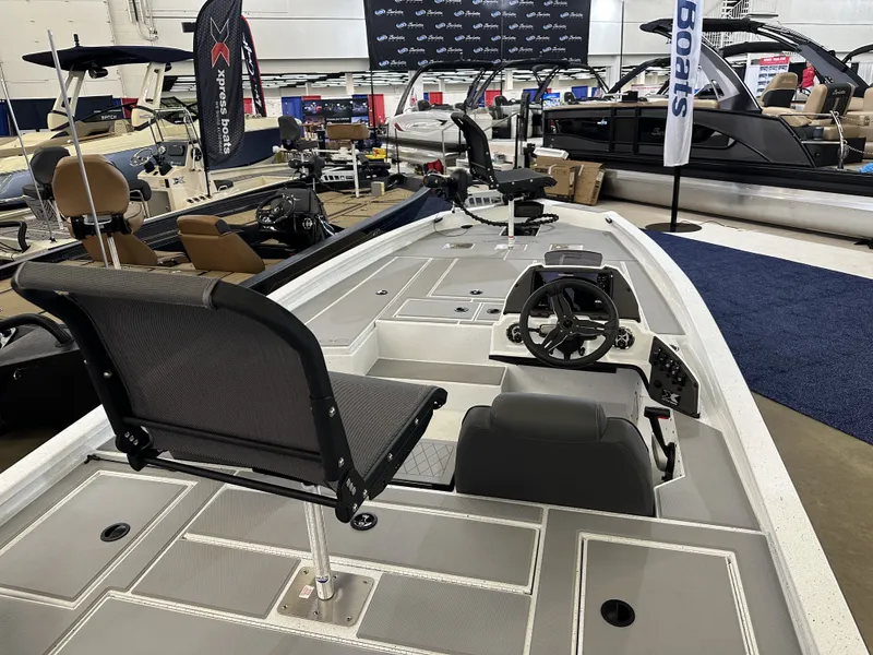 Slide: The Image of Xpress H20 CRAPPIE 2026 - 1