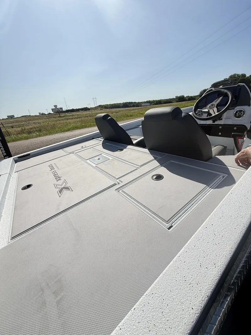 Slide: The Image of Xpress H20 CRAPPIE 2026 - 26