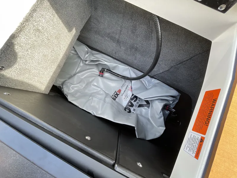 Slide: The Image of Malibu Wakesetter 21 LX 2023 - 116