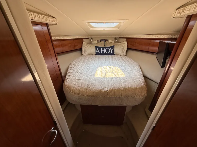 Slide: The Image of Sea Ray 420 SUNDANCER 2004 - 66
