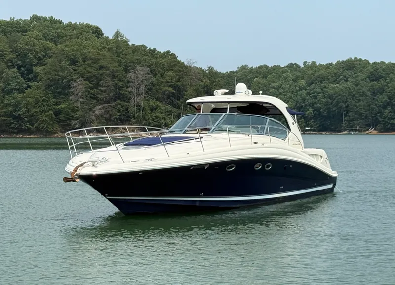 Slide: The Image of Sea Ray 420 SUNDANCER 2004 - 18