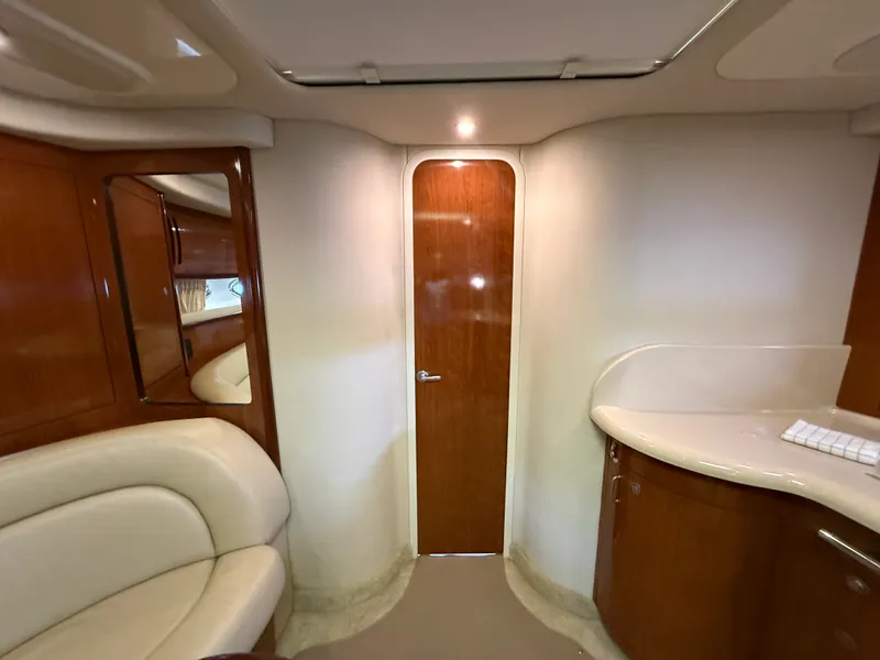 Slide: The Image of Sea Ray 420 SUNDANCER 2004 - 64