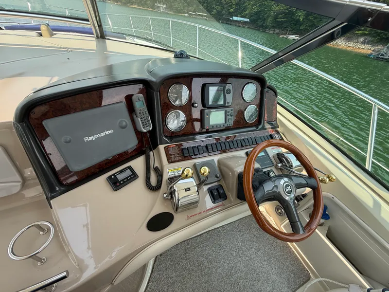 Slide: The Image of Sea Ray 420 SUNDANCER 2004 - 53