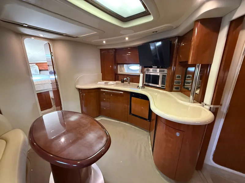 Slide: The Image of Sea Ray 420 SUNDANCER 2004 - 61