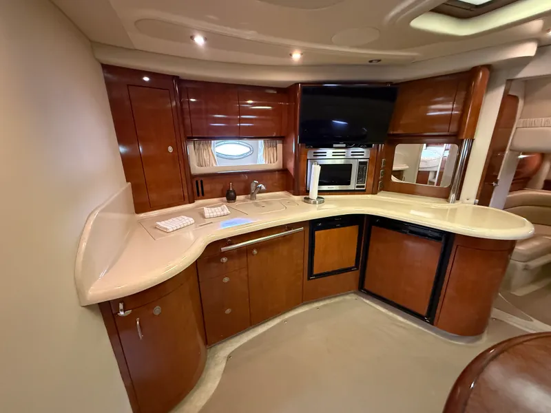 Slide: The Image of Sea Ray 420 SUNDANCER 2004 - 57