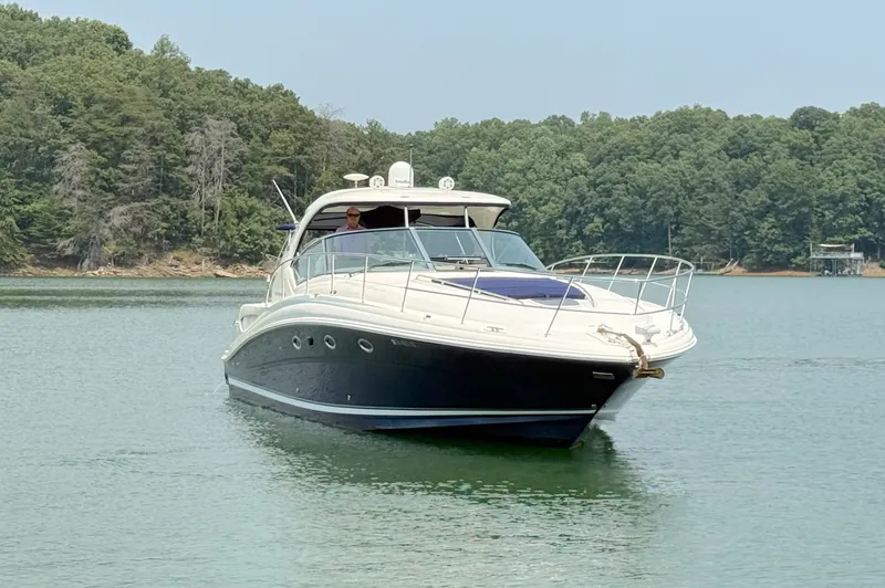 Slide: The Image of Sea Ray 420 SUNDANCER 2004 - 16
