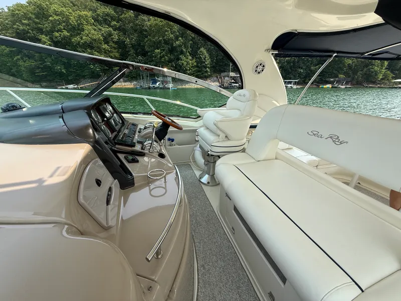 Slide: The Image of Sea Ray 420 SUNDANCER 2004 - 45