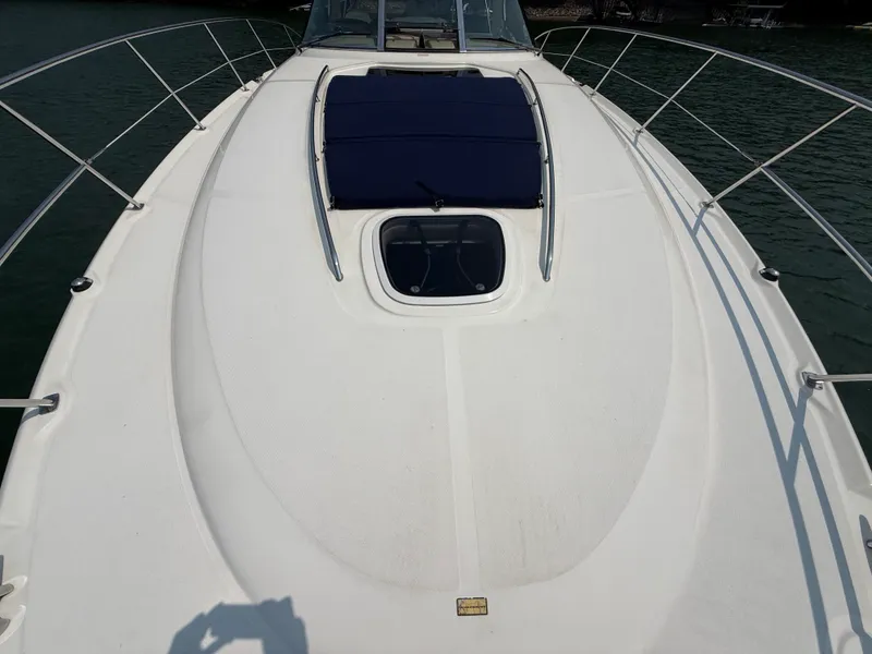 Slide: The Image of Sea Ray 420 SUNDANCER 2004 - 25
