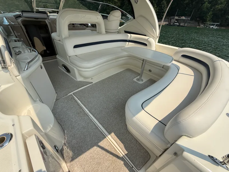 Slide: The Image of Sea Ray 420 SUNDANCER 2004 - 33