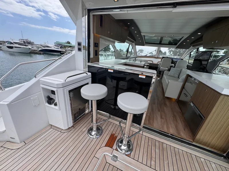 Slide: The Image of Cruisers 60 CANTIUS 2025 - 7