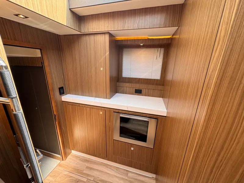 Slide: The Image of Cruisers 60 CANTIUS 2025 - 30