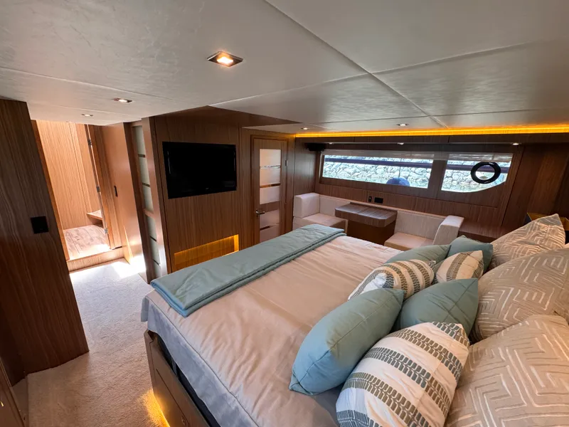 Slide: The Image of Cruisers 60 CANTIUS 2025 - 37