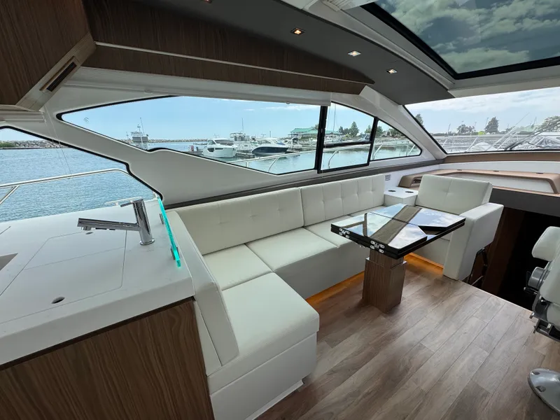 Slide: The Image of Cruisers 60 CANTIUS 2025 - 18