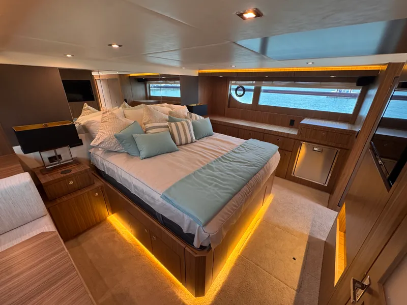 Slide: The Image of Cruisers 60 CANTIUS 2025 - 35
