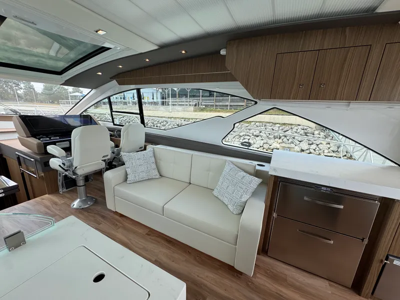Slide: The Image of Cruisers 60 CANTIUS 2025 - 17